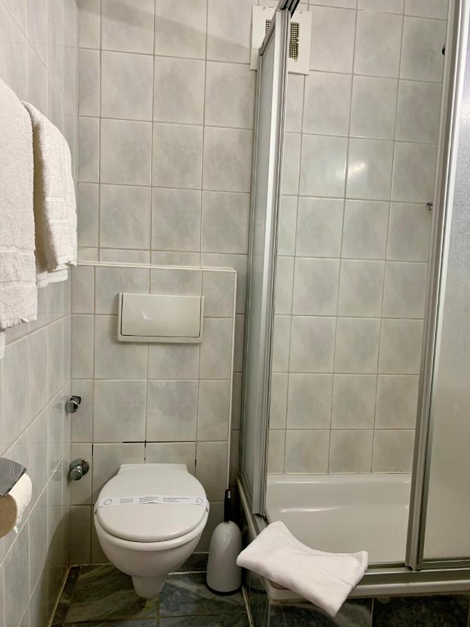 Dua Hotel Wennigsen Eksteriør bilde