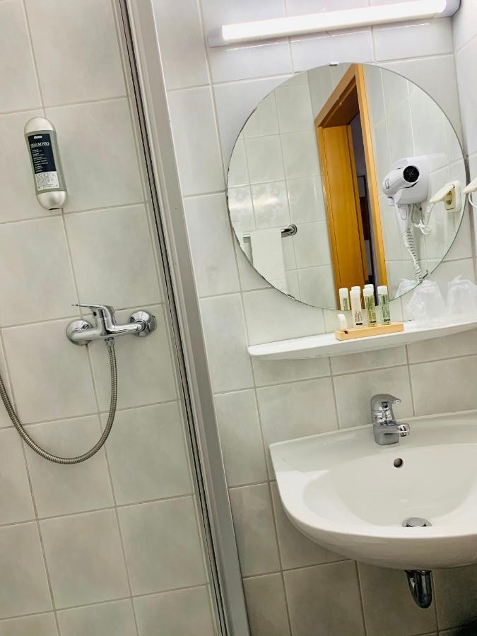 Dua Hotel Wennigsen Eksteriør bilde