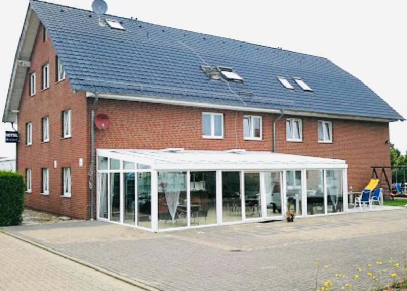 Dua Hotel Wennigsen Eksteriør bilde