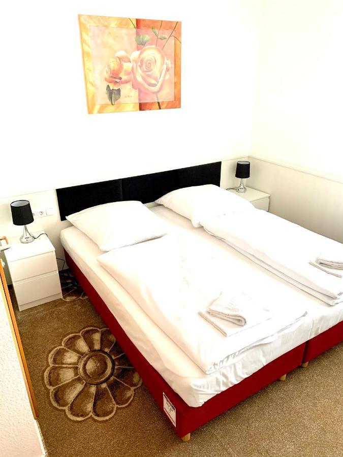 Dua Hotel Wennigsen Eksteriør bilde