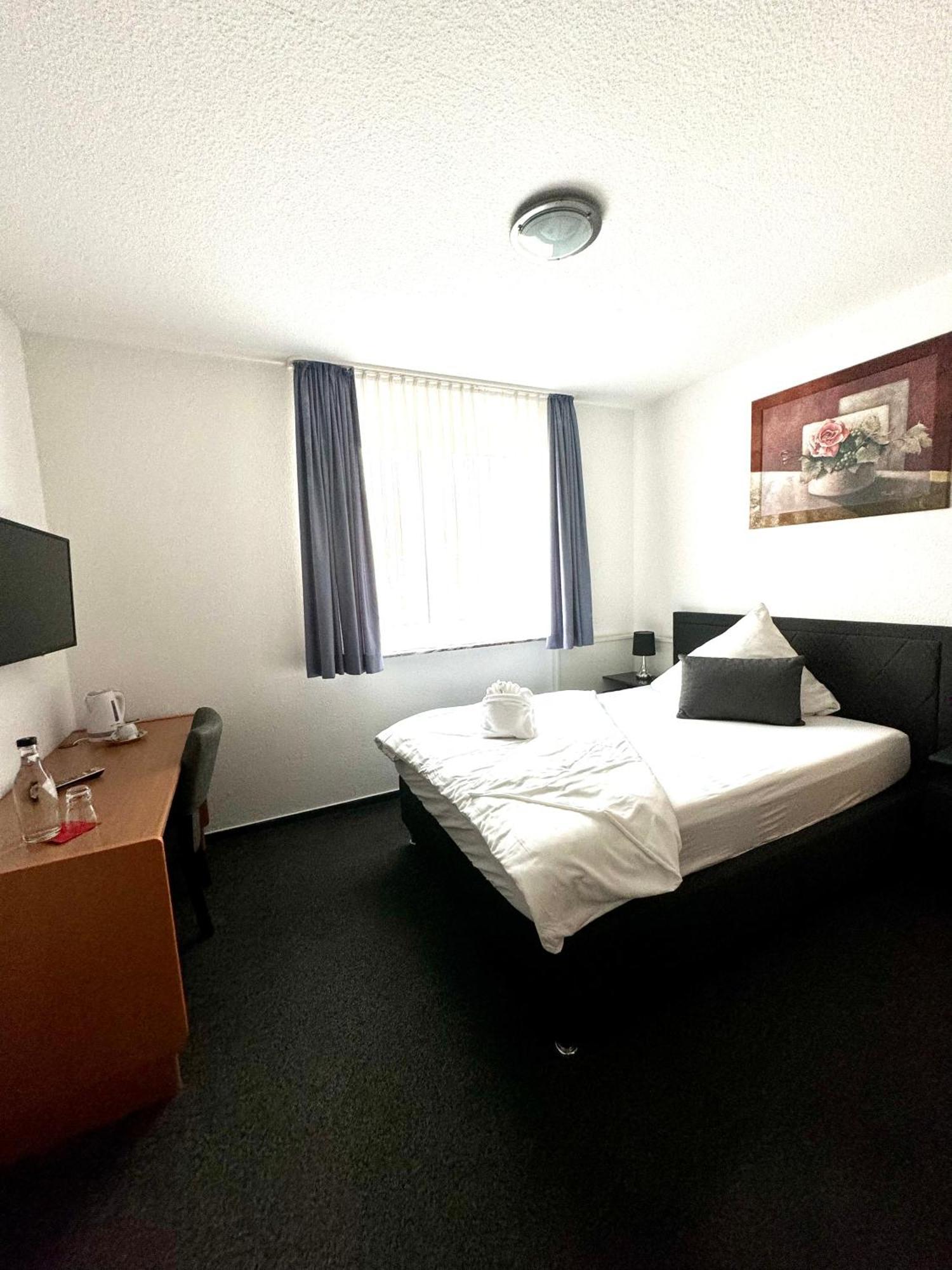 Dua Hotel Wennigsen Eksteriør bilde
