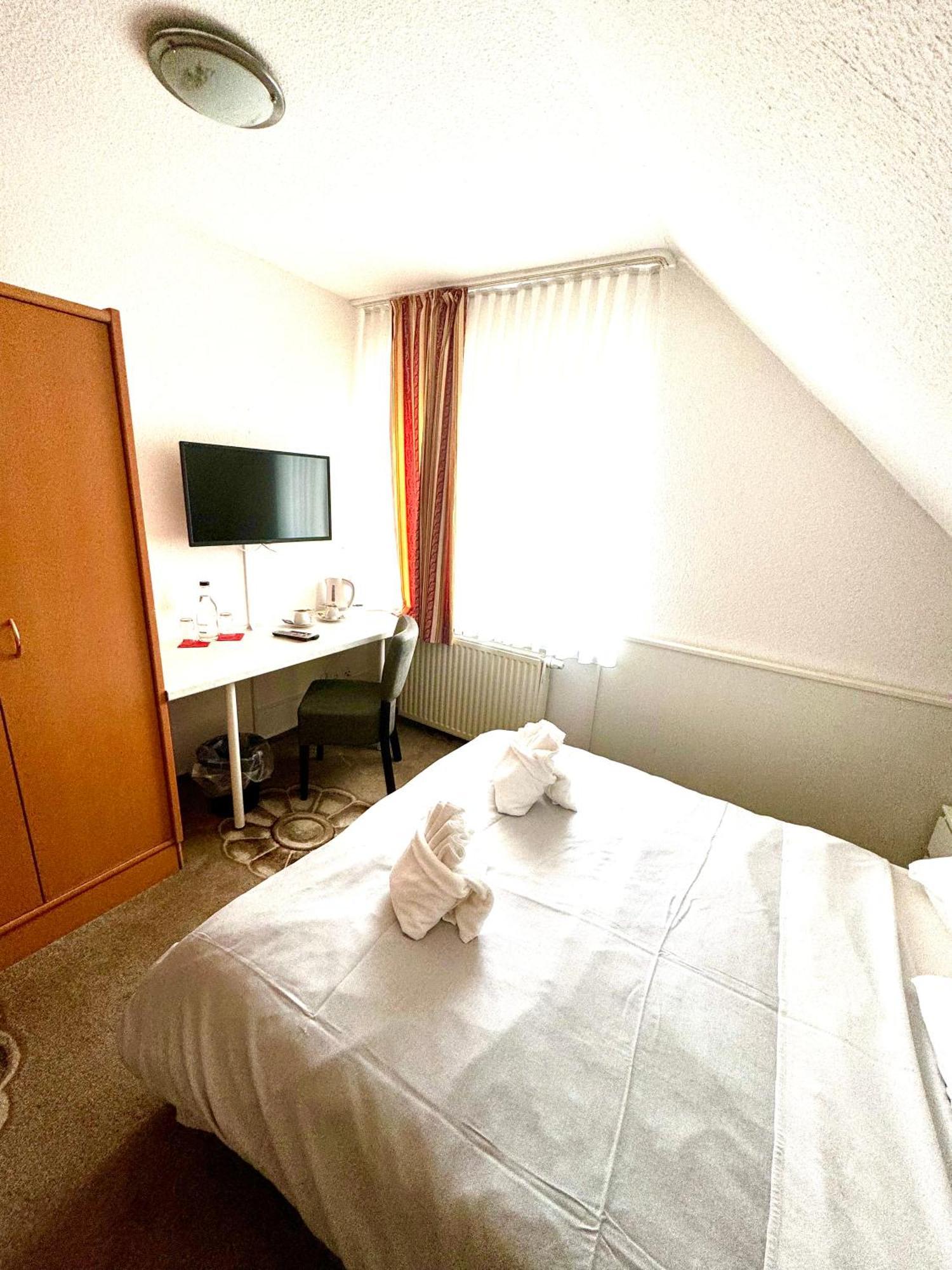 Dua Hotel Wennigsen Eksteriør bilde