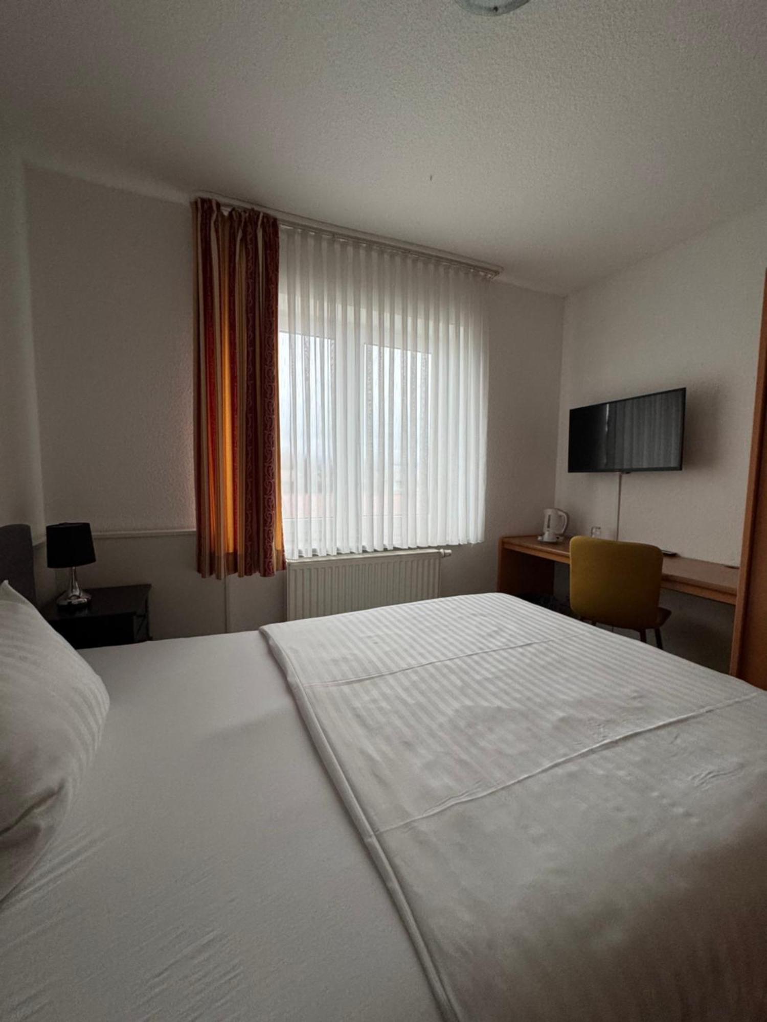 Dua Hotel Wennigsen Eksteriør bilde